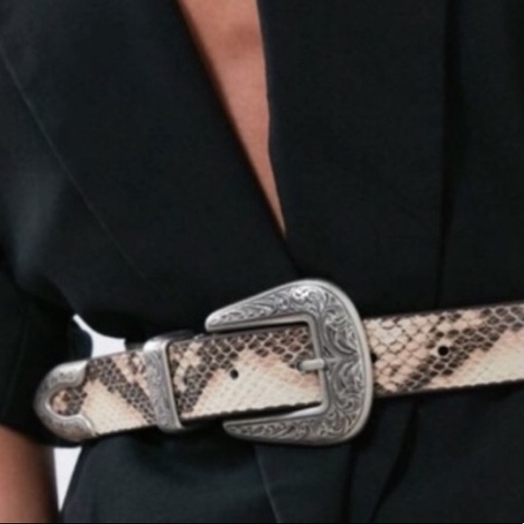 Urban Outfitters Accessories - NWT|Urban Outfitters Snakeskin Leather Ecote Belt